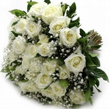 Buque de Rosas Brancas Com 24
